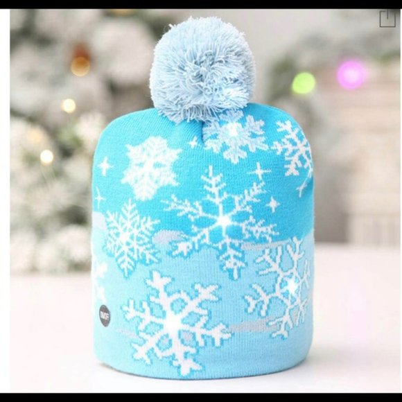 Kids LED Snowflake Beanie Hat LIGHT UP - Picture 1 of 5